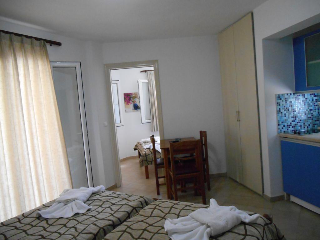Studios Gabriel Agia Anna  Oda fotoğraf